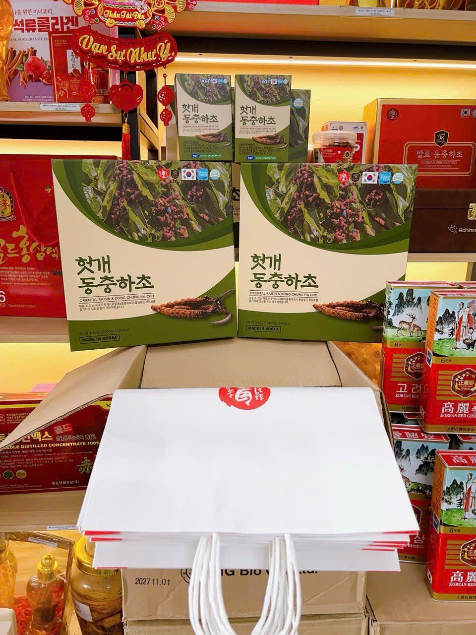 Nước Mát Gan Đông Trùng Oriental (Nước Uống Nho Khô Phương Đông và Đông Trùng Hạ Thảo )