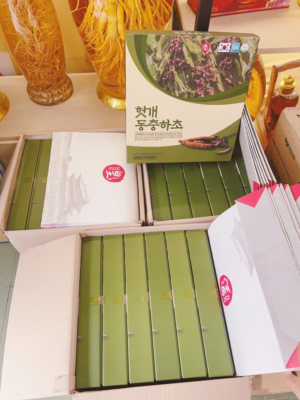 Nước Mát Gan Đông Trùng Oriental (Nước Uống Nho Khô Phương Đông và Đông Trùng Hạ Thảo )