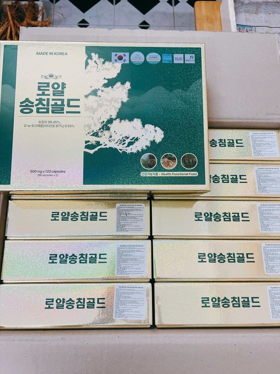 Tinh dầu thông đỏ Royal Pine Needle Gold